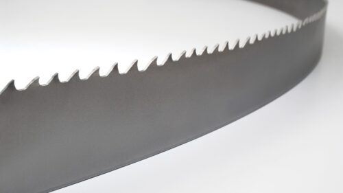 Bandsaw blade with smooth finish